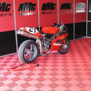Ducati Motersport Pitbox